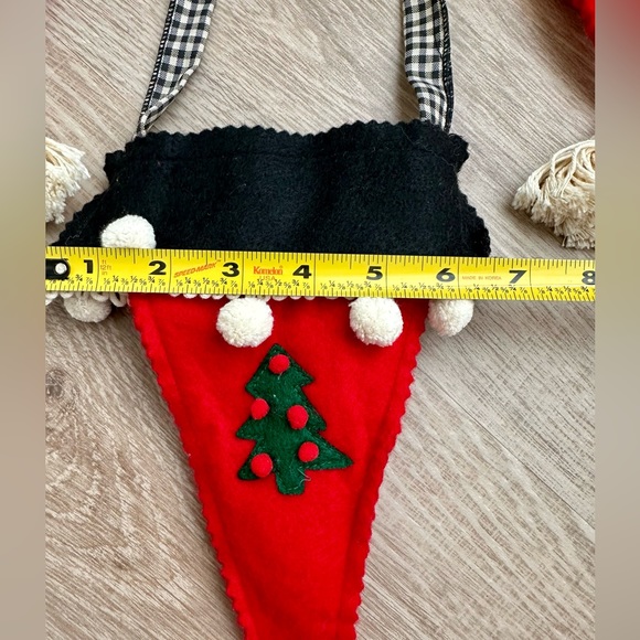 Vintage Unique Red Felt Pom-Poms Black and White Stockings (Set of 3) - Picture 7 of 10